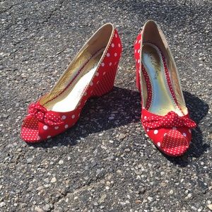 Sam Edelman wedge peep toe 10